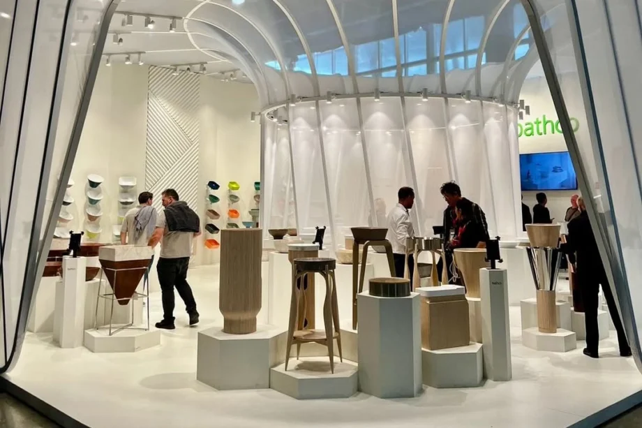 ロー会場、6号館に構えられたBathcoのブース